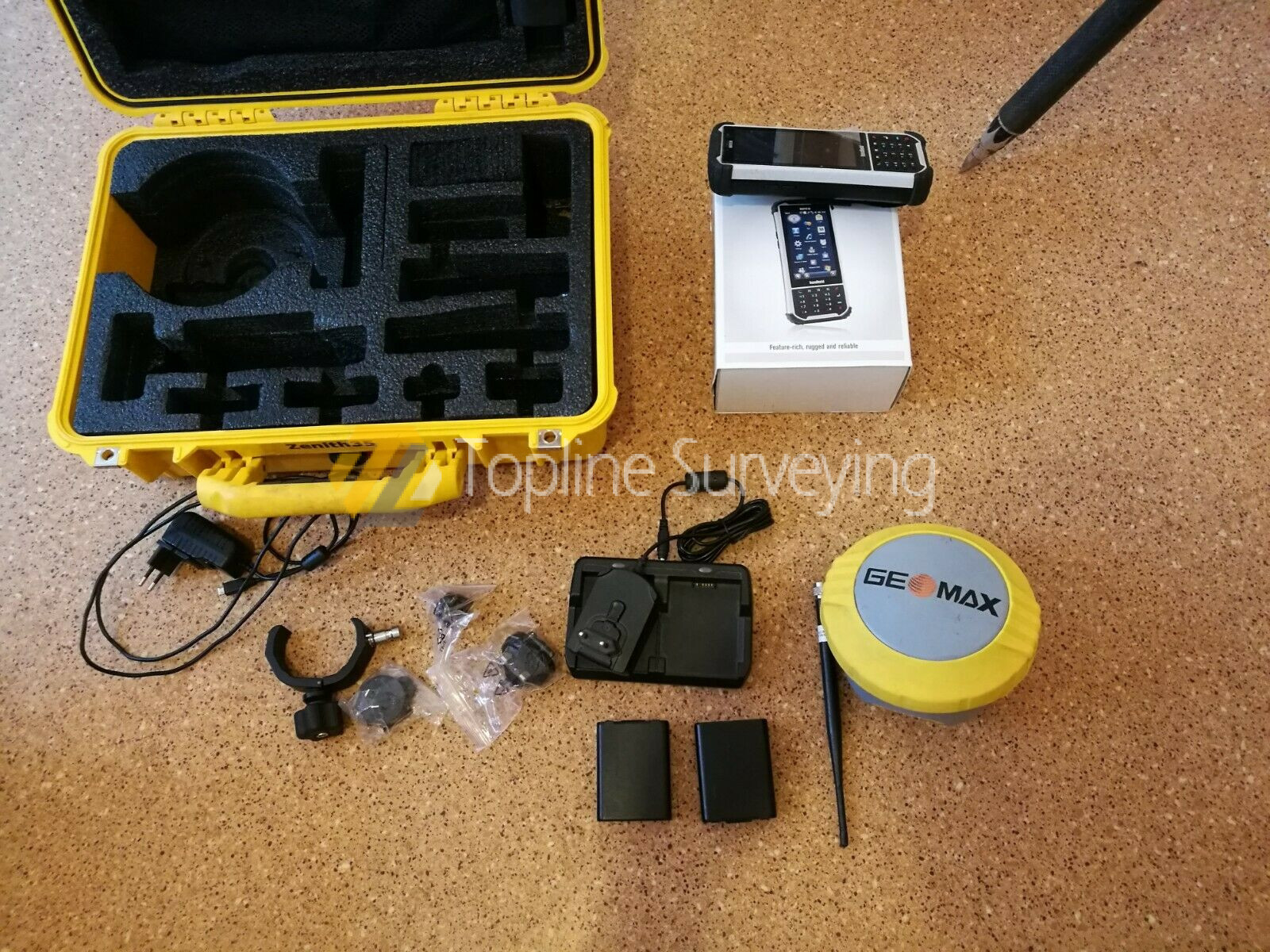 Geomax Zenith 35 pro with tilt sensor