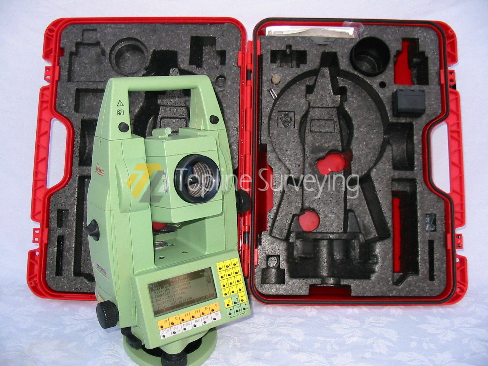 LEICA TCR1105 5 TOTAL STATION