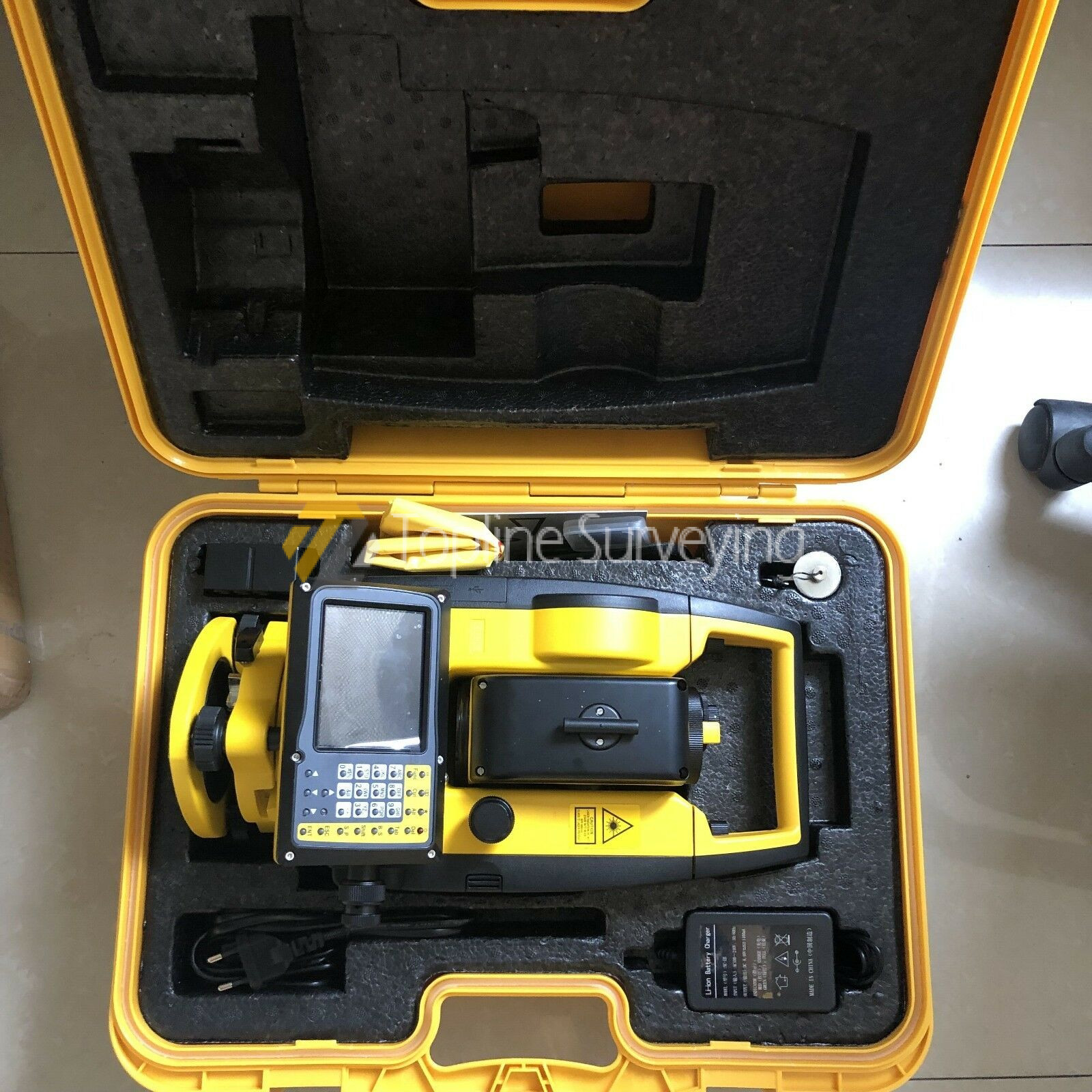 South N4 total station